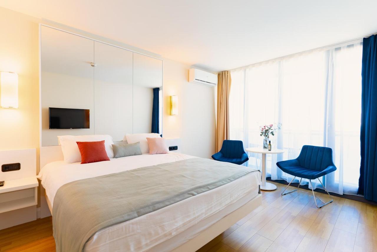 G-Point City Beach Batumi Eksteriør billede