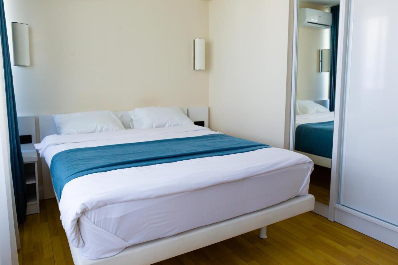 G-Point City Beach Batumi Eksteriør billede