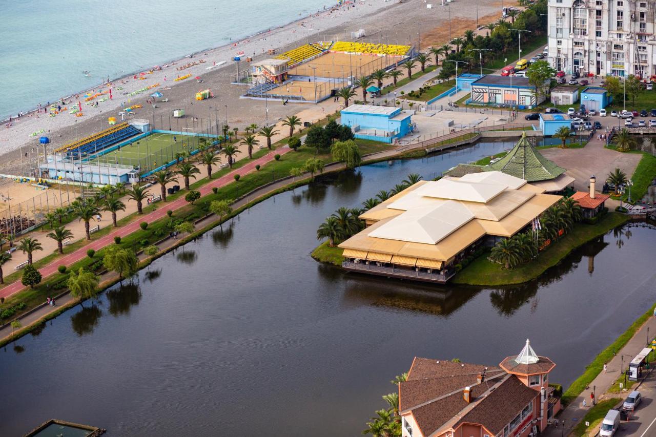 G-Point City Beach Batumi Eksteriør billede